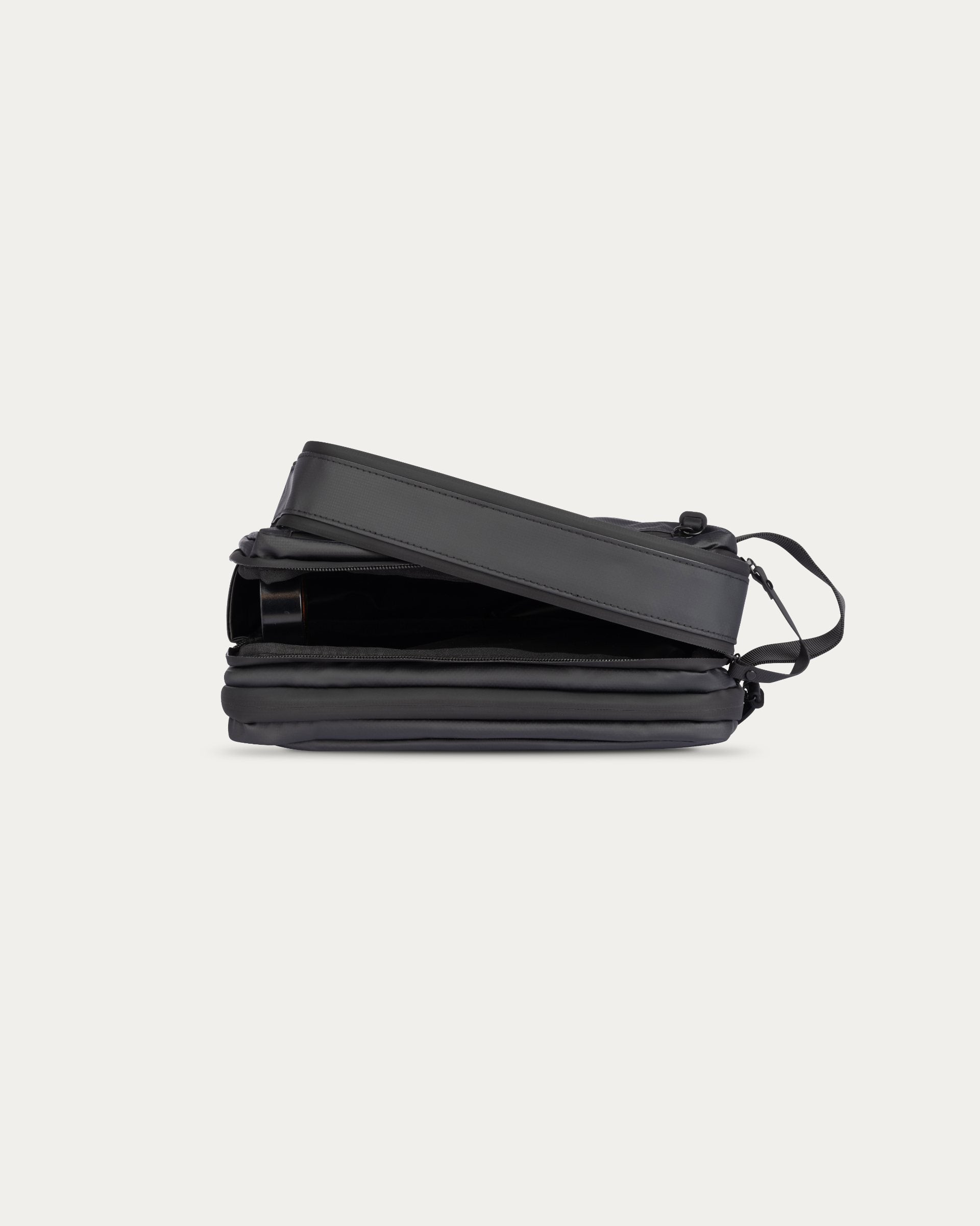 Explorer Max™ Toiletry Bag