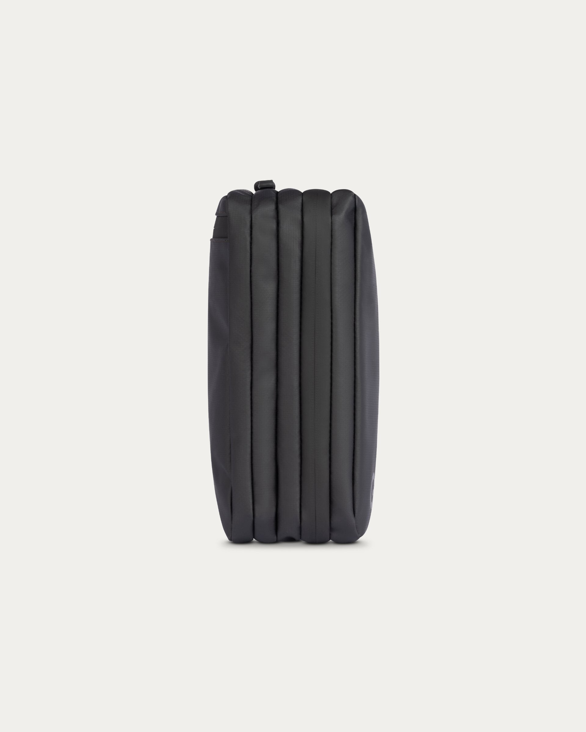 Trousse de toilette noire Explorer PLUS™ - Emballage plus
