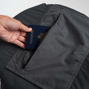 Layover™ Blanket Black