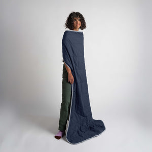 Couverture de voyage Layover™ - Isolée et pliable | Bleu
